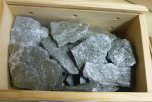 ラドン鉱石 1kg ￥4800 大腸炎 糖尿病にも効果 ラウリス村の主な鉱山から輸入 ラドン鉱石 輸入 エステーボディジェル 痛みを和らげ